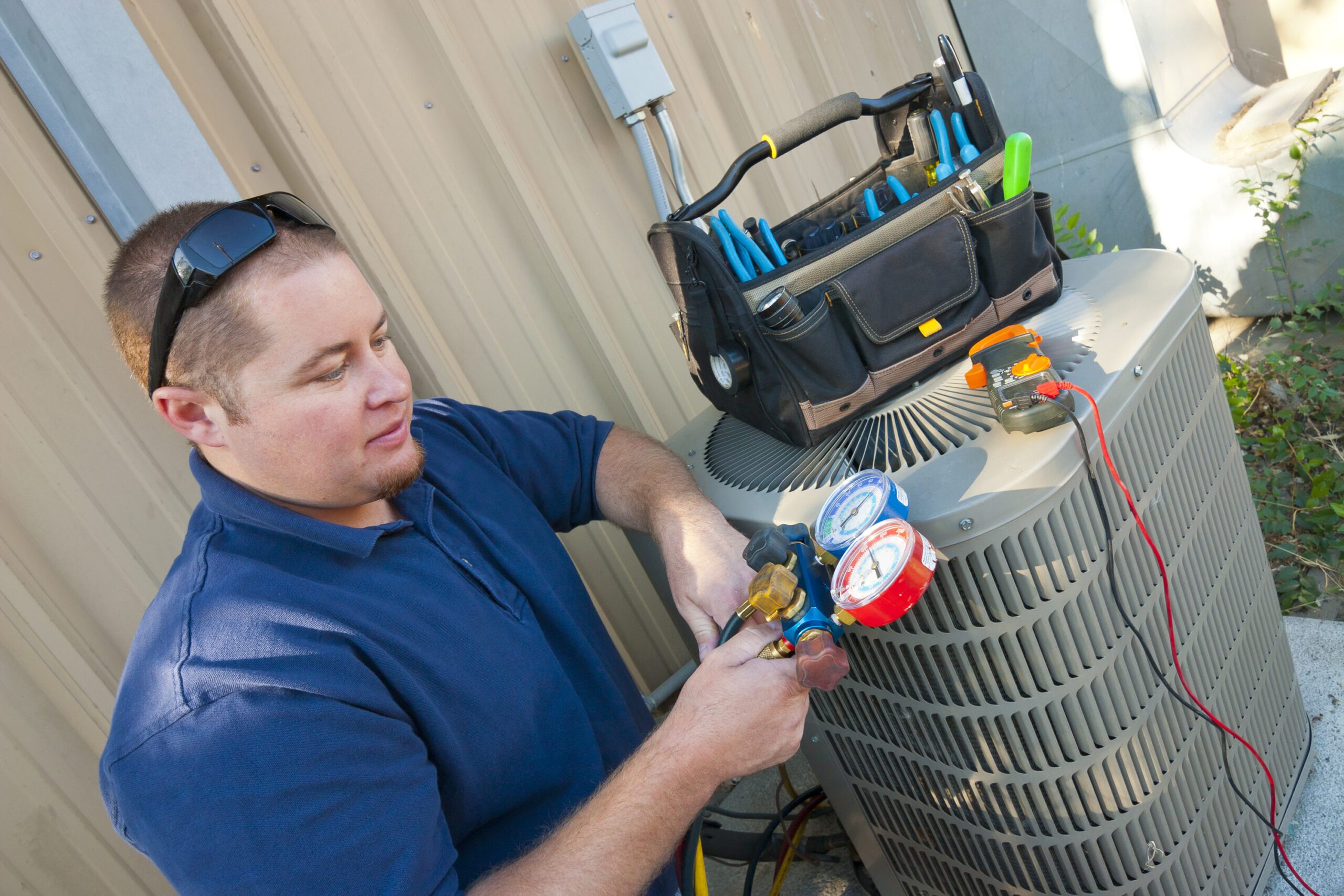 Blog 32 How HVAC Technicians Can Save Costs with Field Service Software